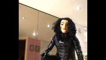 RoxinaRetroLadyBoyShinyXXXL.MPG